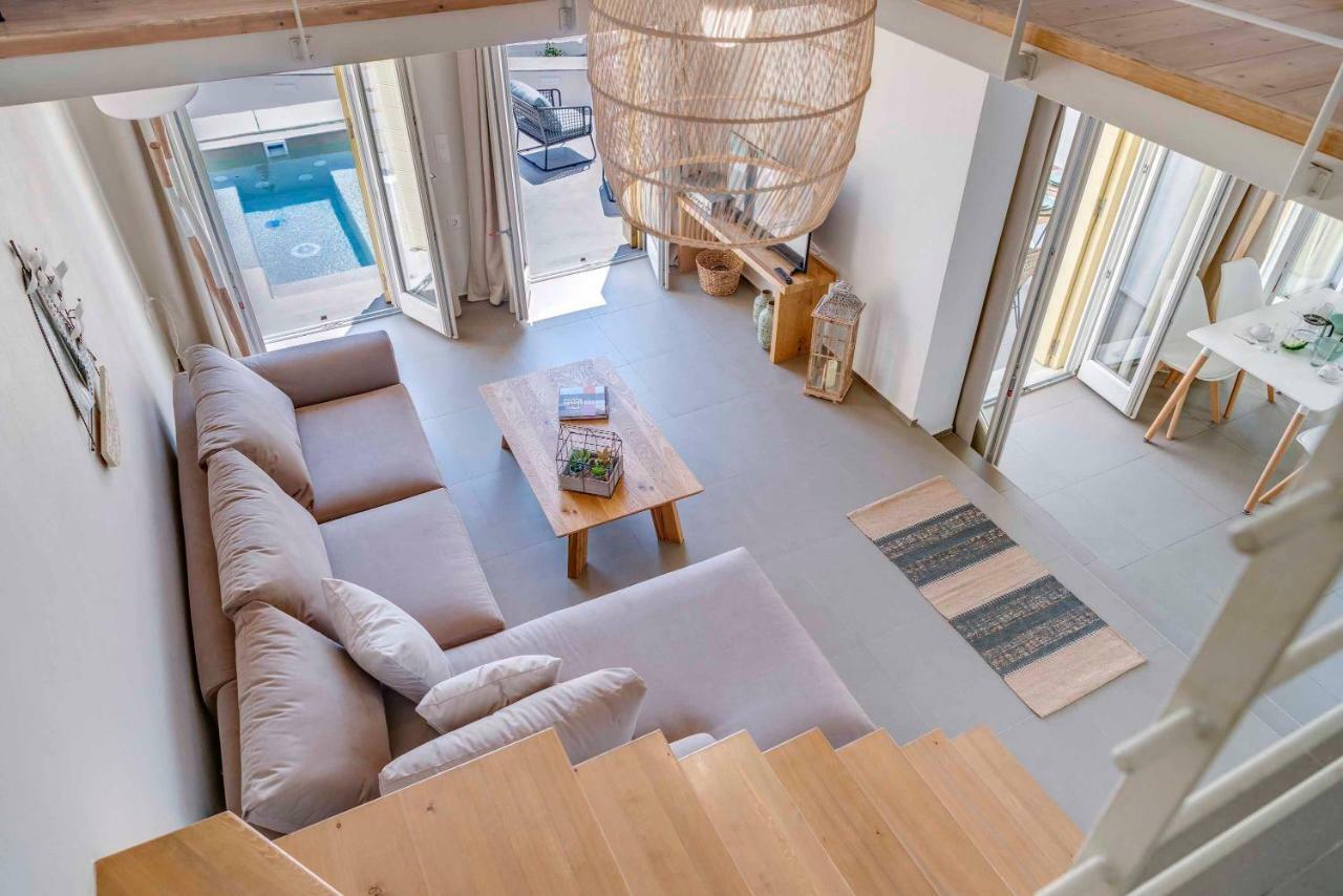 Villa Alba In Syros With Private Jacuzzi アゾリムノス エクステリア 写真