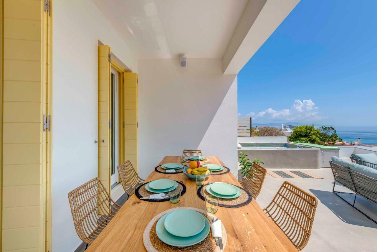 Villa Alba In Syros With Private Jacuzzi アゾリムノス エクステリア 写真
