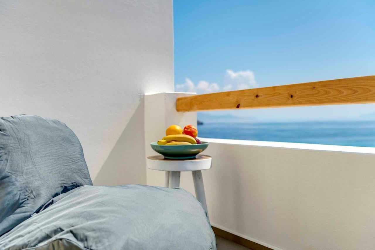 Villa Alba In Syros With Private Jacuzzi アゾリムノス エクステリア 写真